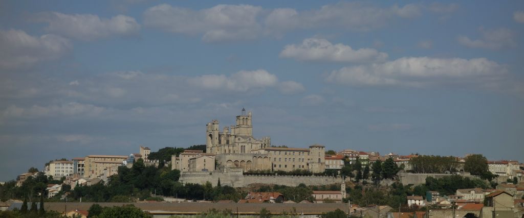 Vue sur la cathédrale St-Nazaire de Béziers